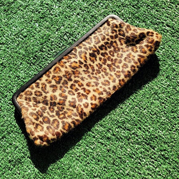 The Limited Handbags - Glamorous vintage Limited faux leopard clutch with built in wallet